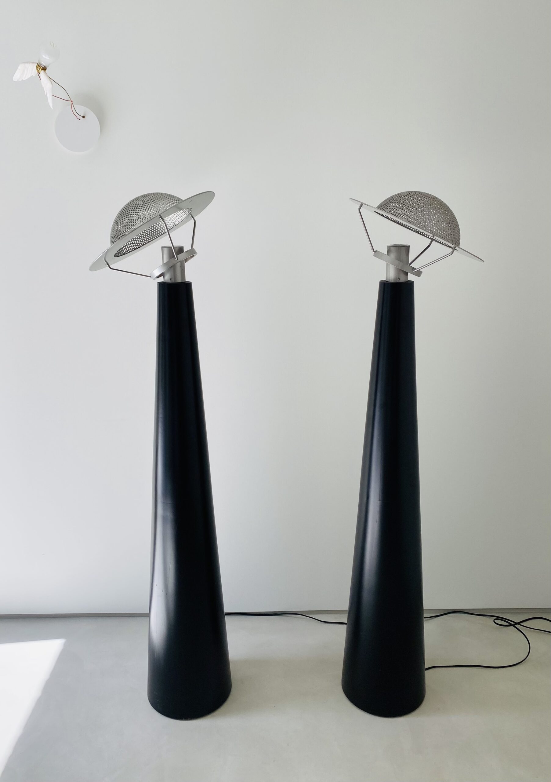 "Dear Fausto" floor lamp by Shigeru Uchida - Image 10