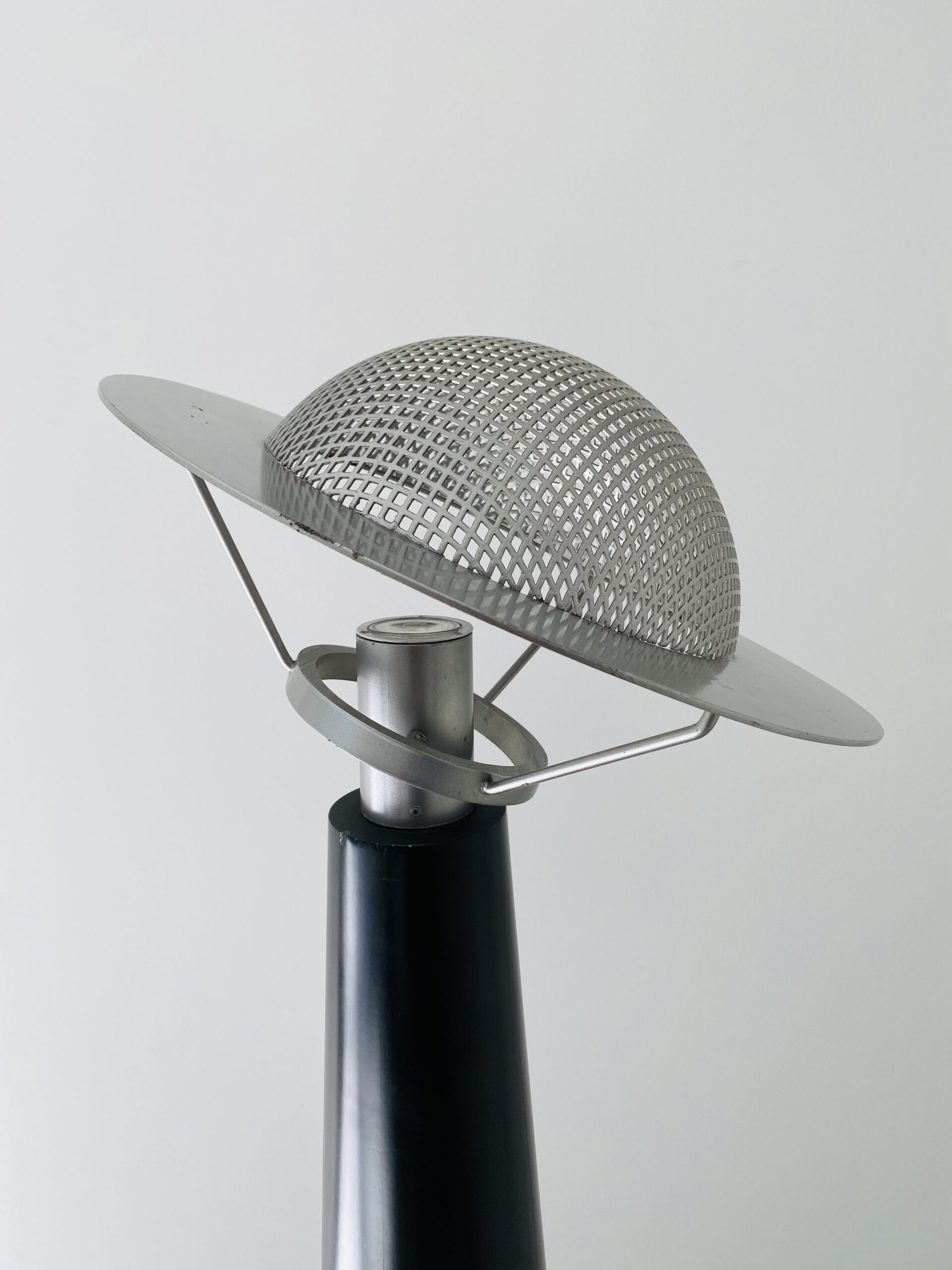 "Dear Fausto" floor lamp by Shigeru Uchida - Image 13