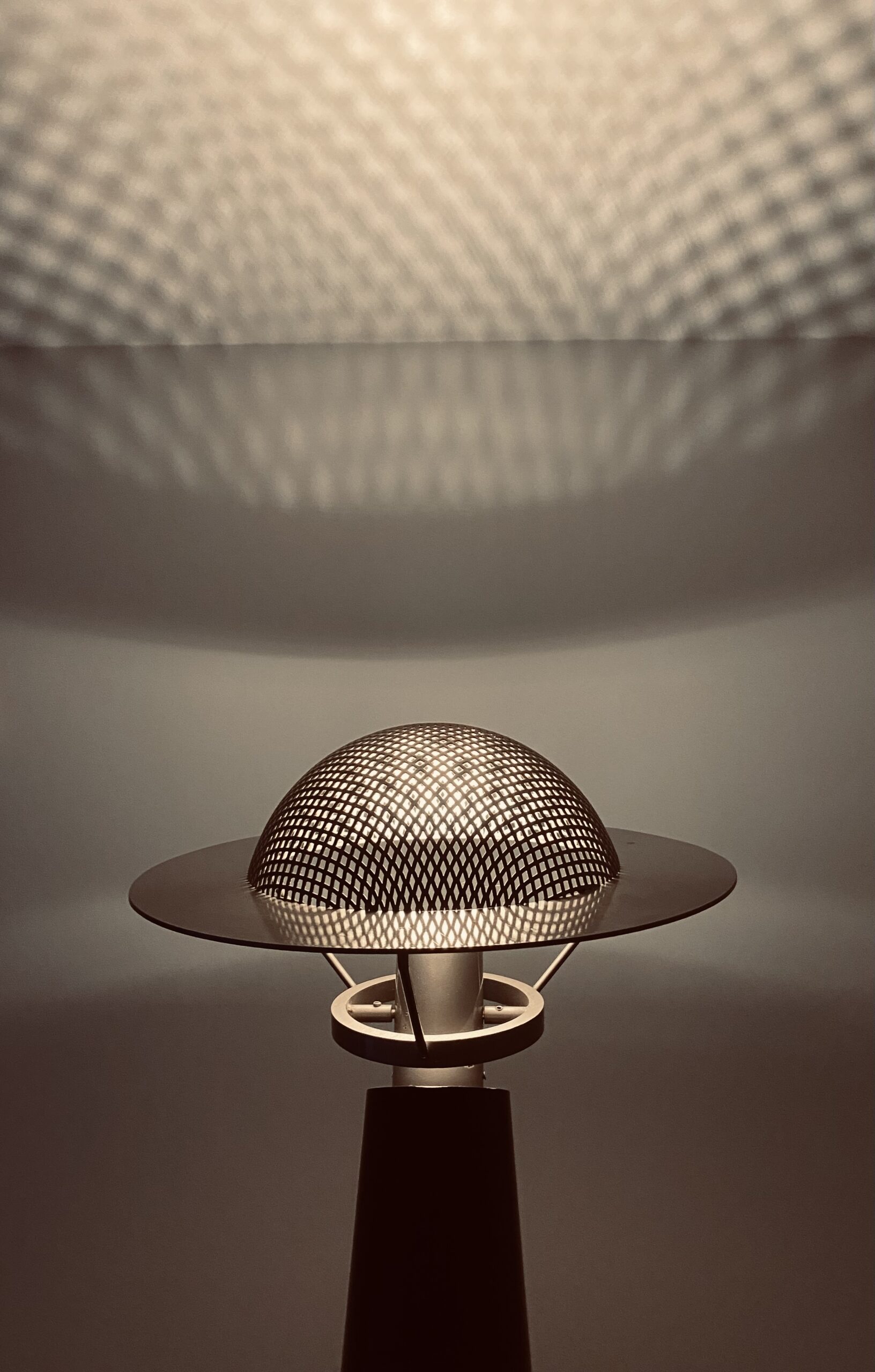 "Dear Fausto" floor lamp by Shigeru Uchida - Image 4