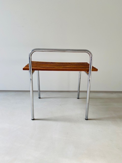 "les Arcs" luggage rack by Charlotte Perriand - Image 10