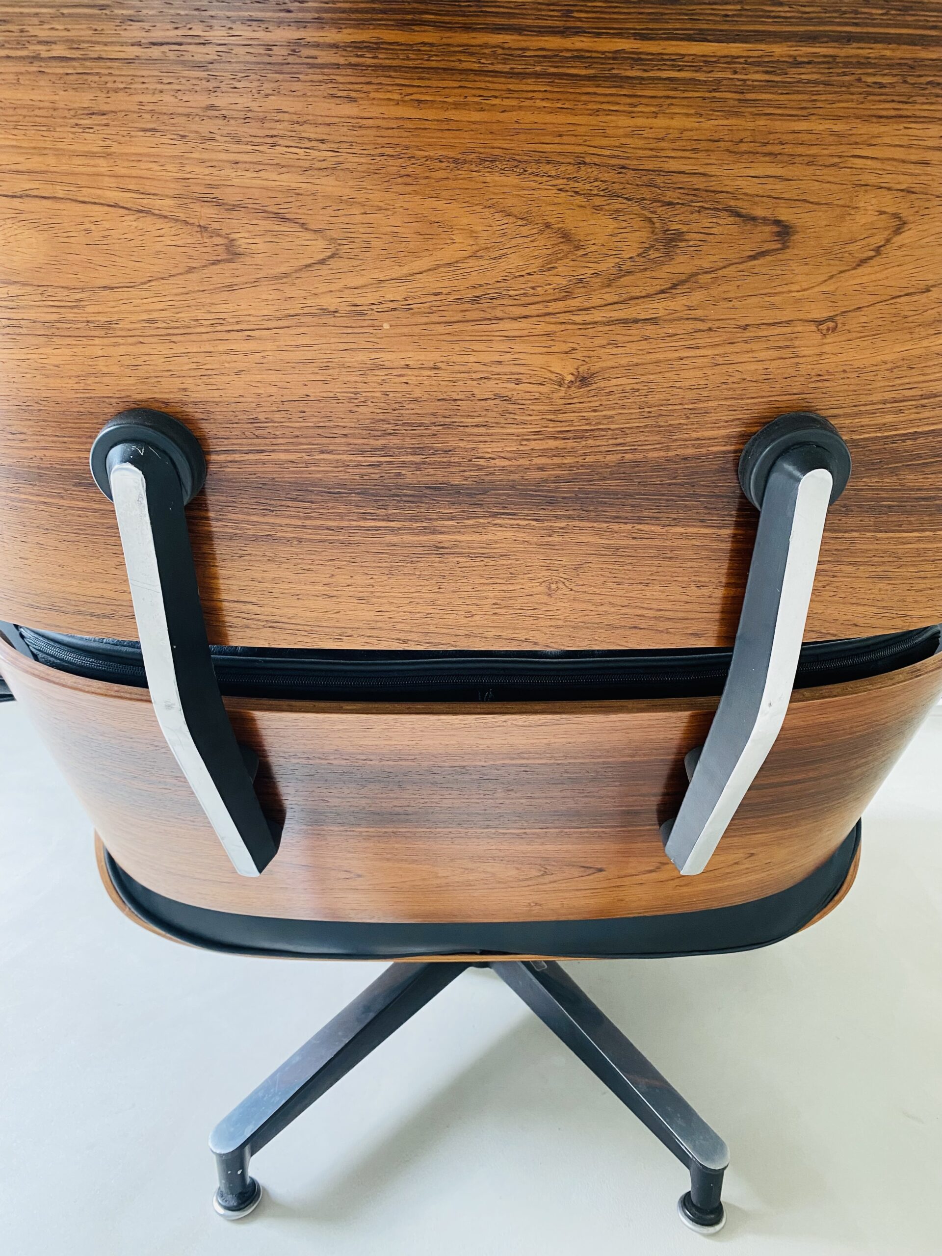 Early Eames Lounge Chair by Charles & Ray Eames for Herman Miller - Image 12