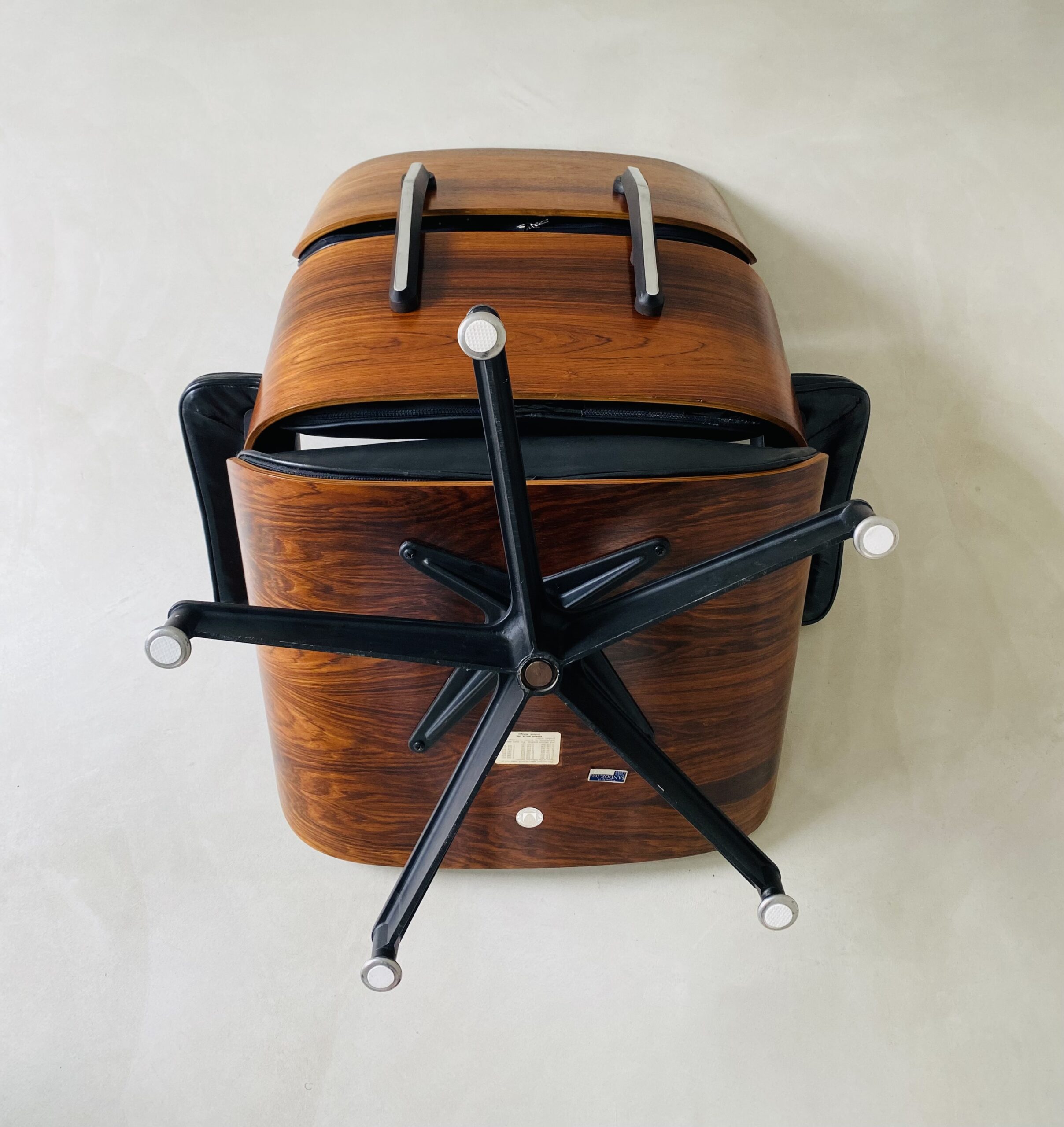 Early Eames Lounge Chair by Charles & Ray Eames for Herman Miller - Image 11